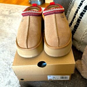 Ugg Tazz